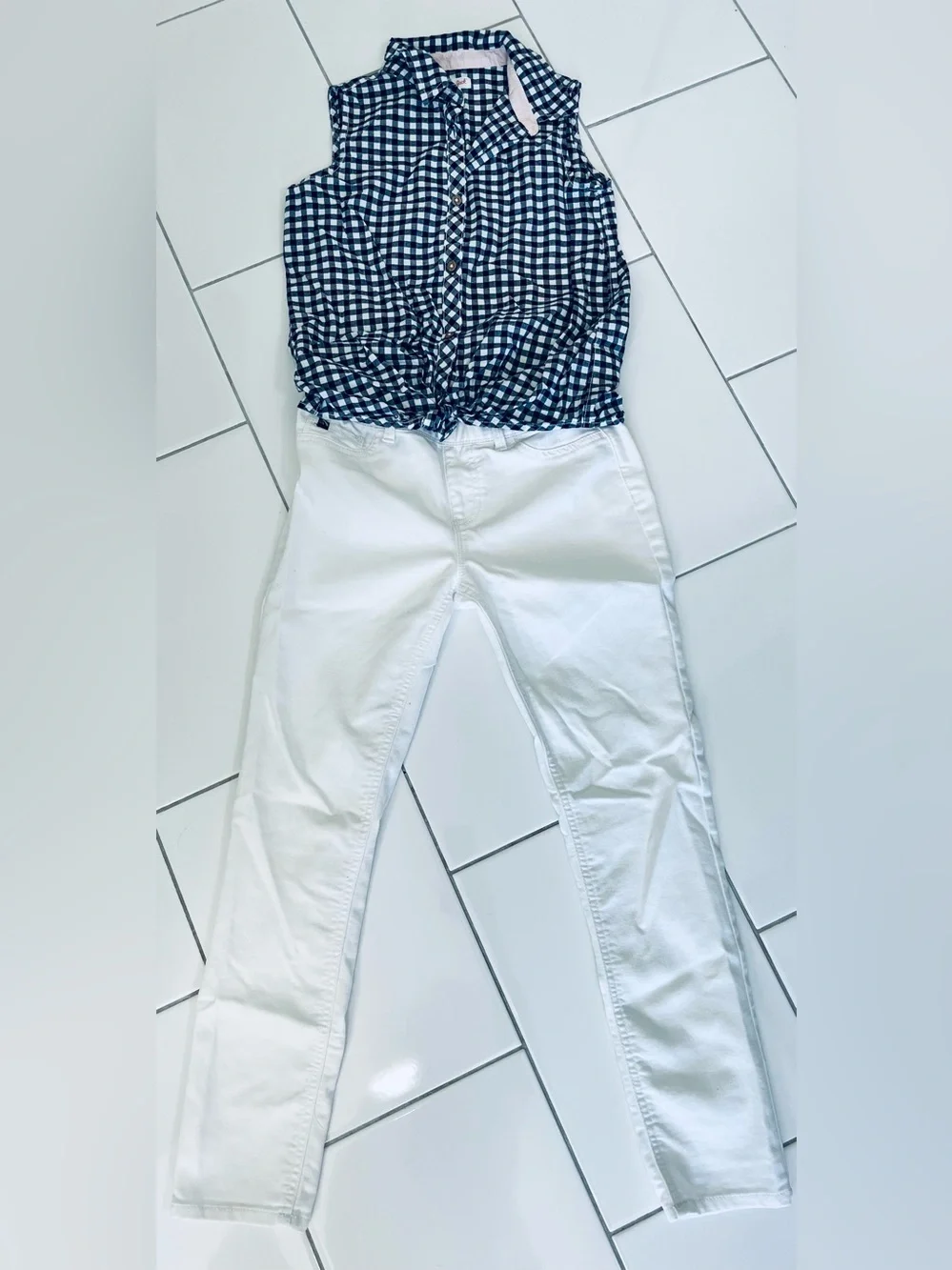 Cat & Jack Navy and White Gingham Button-Up Shirt & White Stretch Jeans